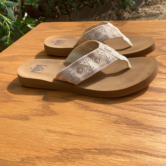 REEF Women's Flip Flop Sandals Tan & White US Size 10 - Picture 6 of 8